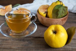 Pigwa do herbaty – alternatywa dla klasycznej herbaty z cytryną