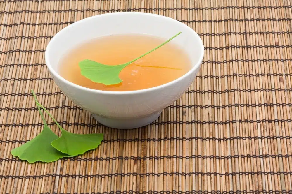 Herbata z miłorzębu japońskiego działanie i parzenie